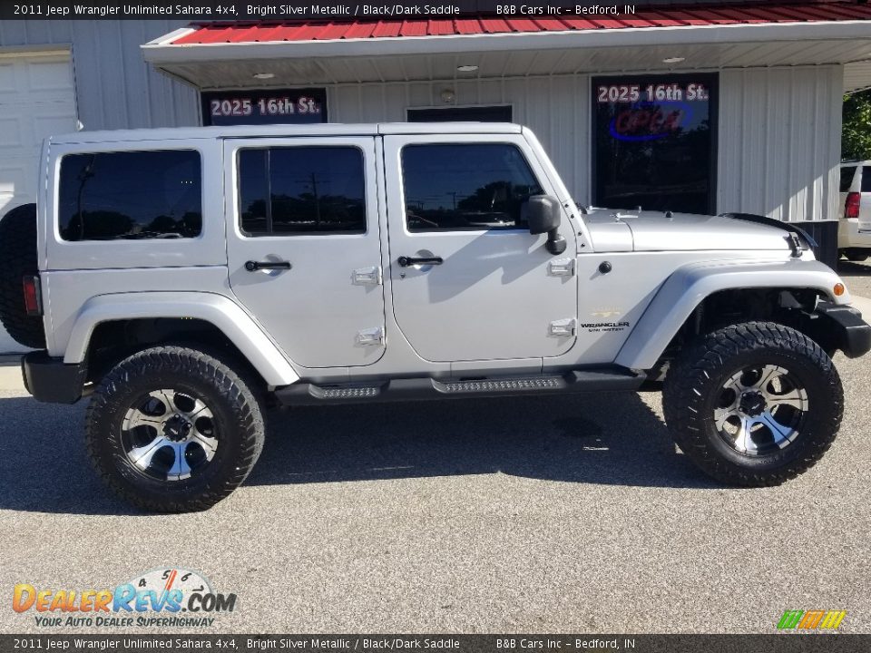 2011 Jeep Wrangler Unlimited Sahara 4x4 Bright Silver Metallic / Black/Dark Saddle Photo #25