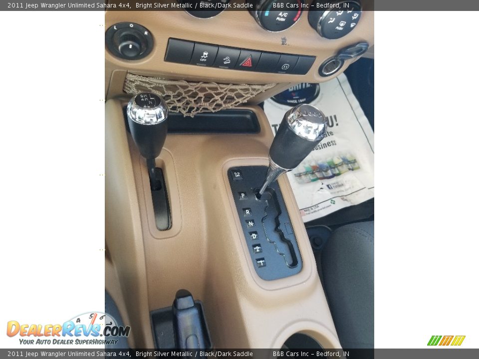 2011 Jeep Wrangler Unlimited Sahara 4x4 Bright Silver Metallic / Black/Dark Saddle Photo #32