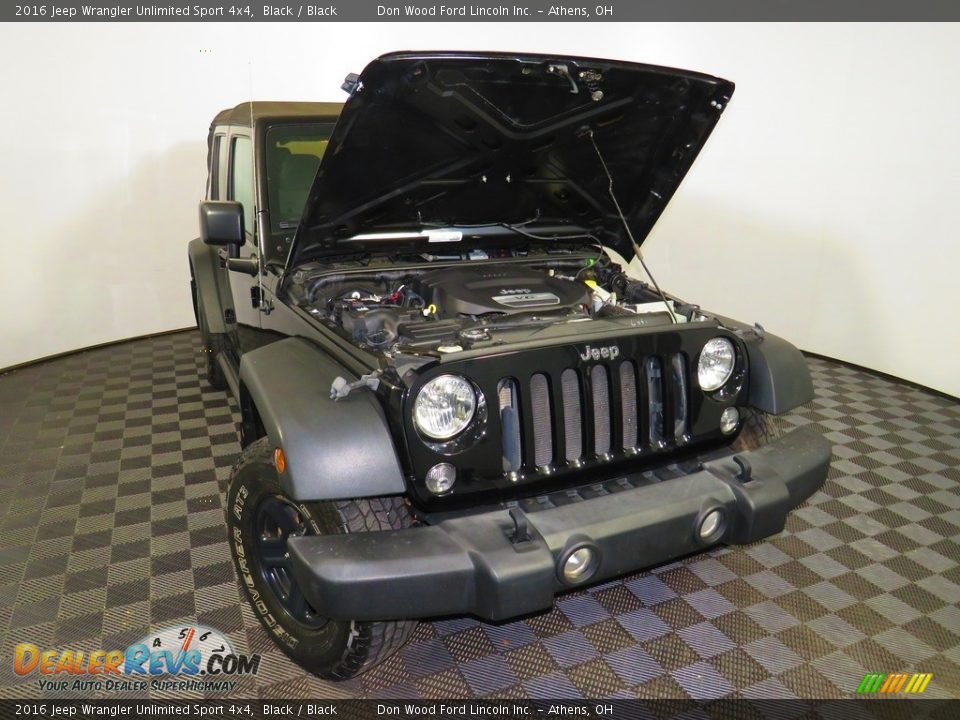 2016 Jeep Wrangler Unlimited Sport 4x4 Black / Black Photo #5