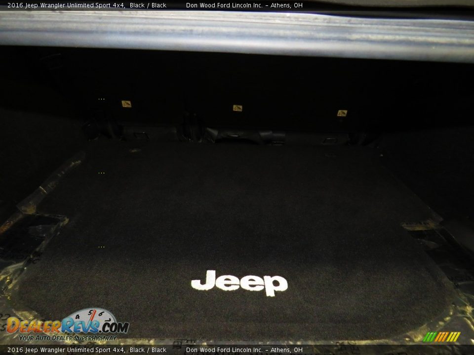 2016 Jeep Wrangler Unlimited Sport 4x4 Black / Black Photo #13
