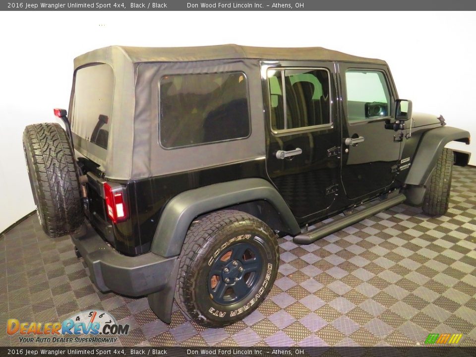 2016 Jeep Wrangler Unlimited Sport 4x4 Black / Black Photo #14