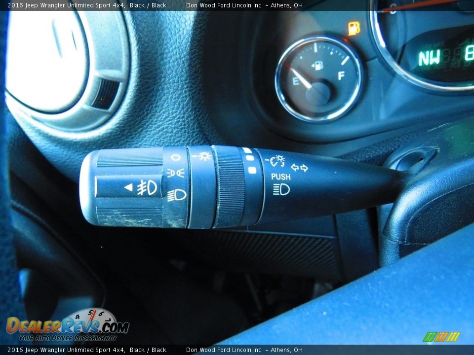2016 Jeep Wrangler Unlimited Sport 4x4 Black / Black Photo #29