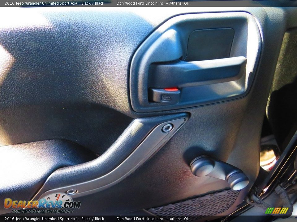 2016 Jeep Wrangler Unlimited Sport 4x4 Black / Black Photo #33