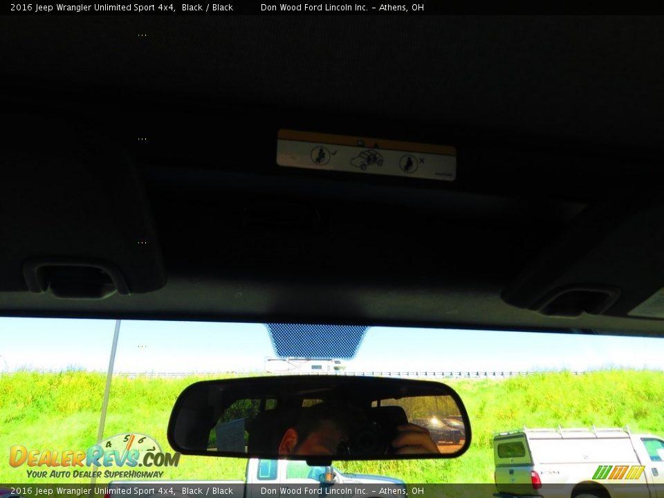 2016 Jeep Wrangler Unlimited Sport 4x4 Black / Black Photo #36