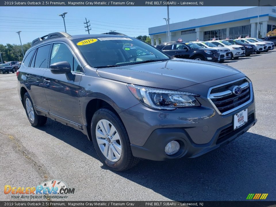 2019 Subaru Outback 2.5i Premium Magnetite Gray Metallic / Titanium Gray Photo #1