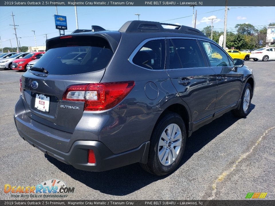2019 Subaru Outback 2.5i Premium Magnetite Gray Metallic / Titanium Gray Photo #7