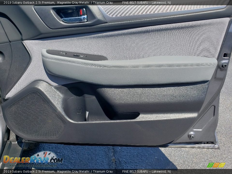 2019 Subaru Outback 2.5i Premium Magnetite Gray Metallic / Titanium Gray Photo #10
