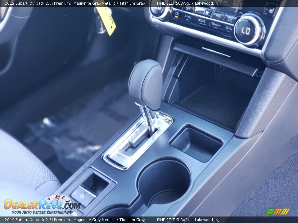 2019 Subaru Outback 2.5i Premium Magnetite Gray Metallic / Titanium Gray Photo #13
