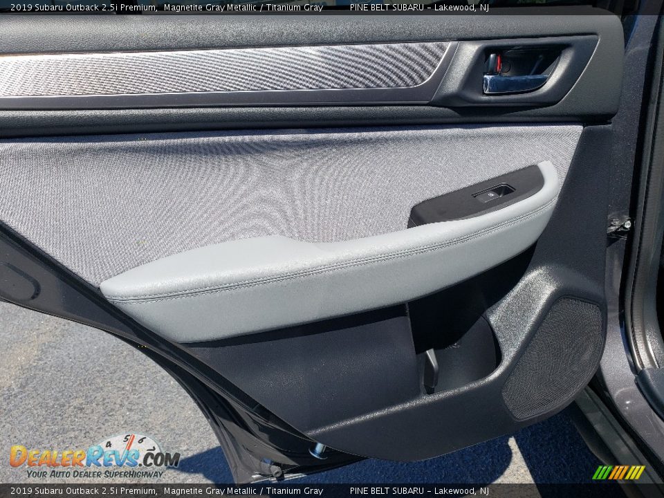 2019 Subaru Outback 2.5i Premium Magnetite Gray Metallic / Titanium Gray Photo #22