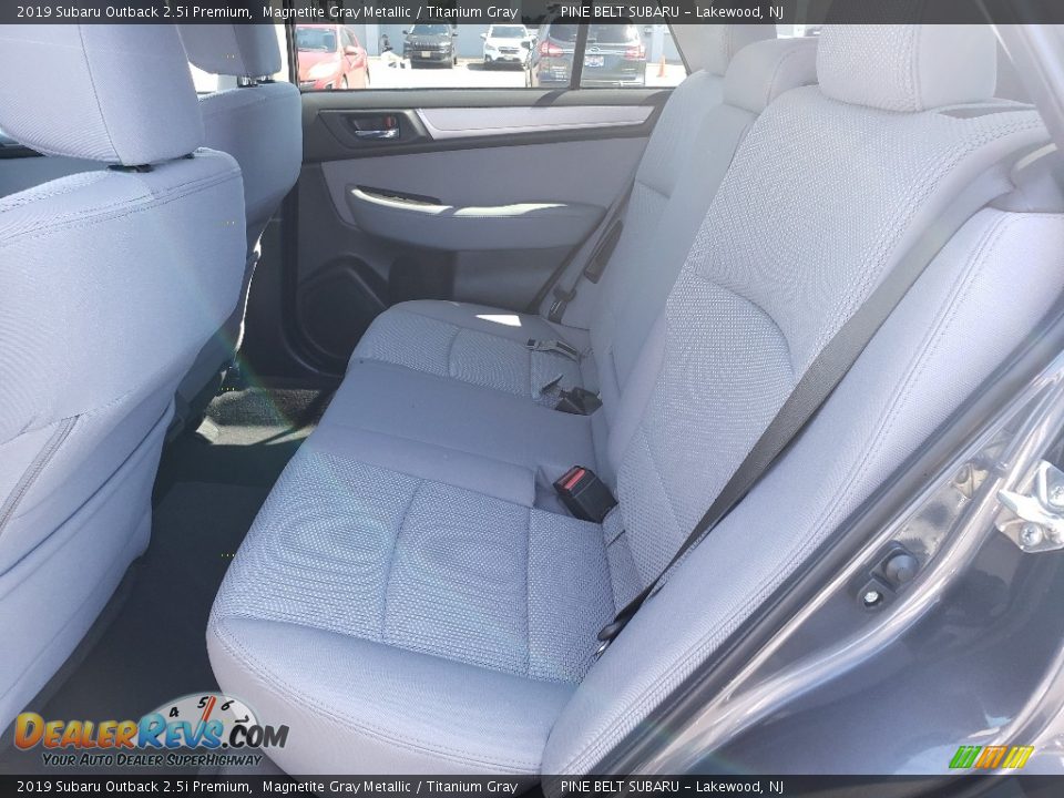2019 Subaru Outback 2.5i Premium Magnetite Gray Metallic / Titanium Gray Photo #23