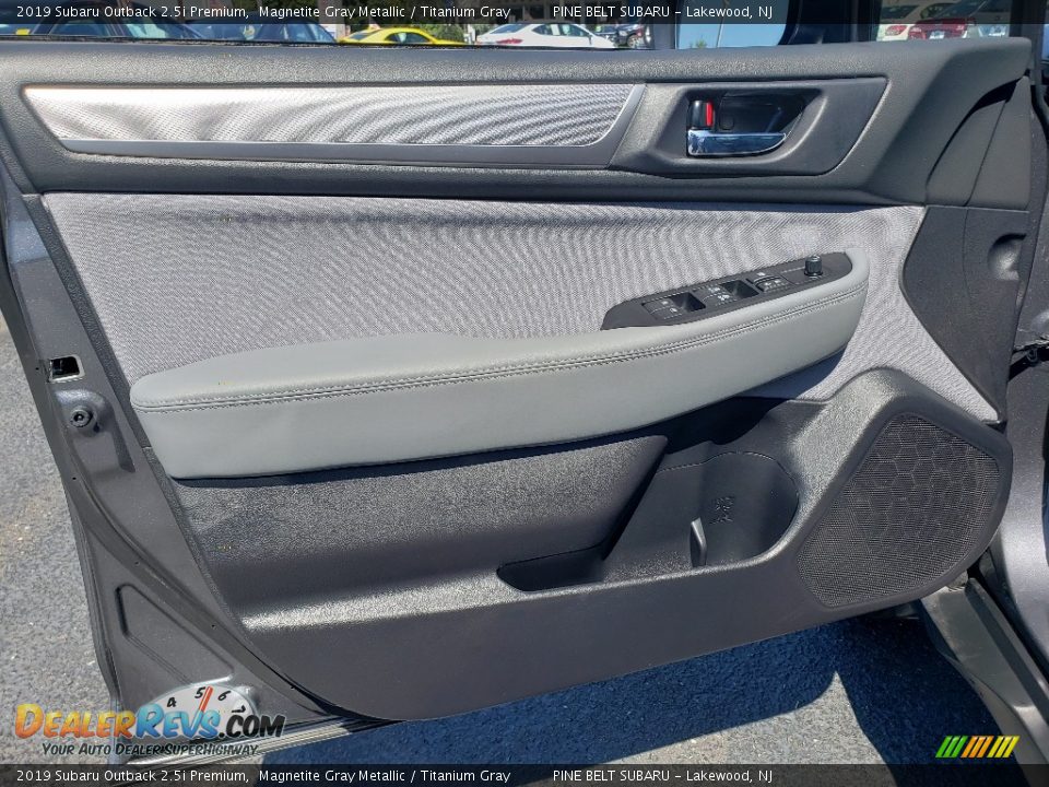 2019 Subaru Outback 2.5i Premium Magnetite Gray Metallic / Titanium Gray Photo #27