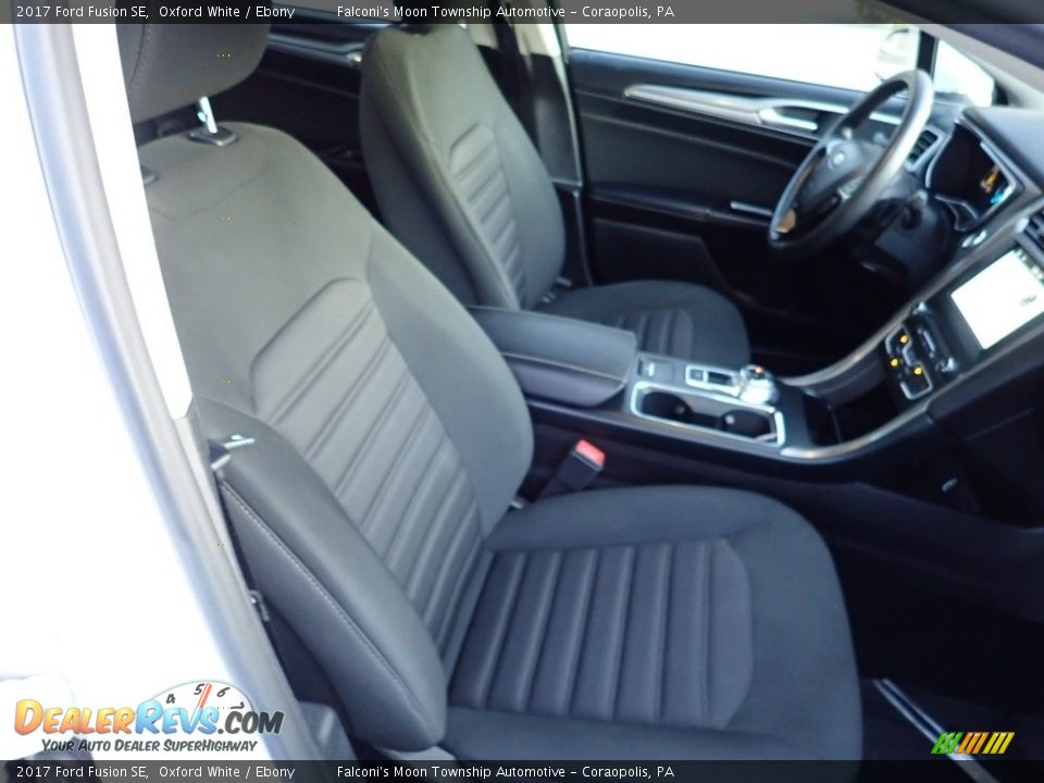 2017 Ford Fusion SE Oxford White / Ebony Photo #11