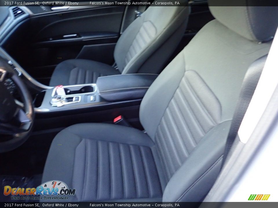 2017 Ford Fusion SE Oxford White / Ebony Photo #16