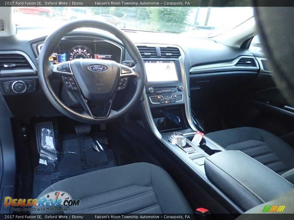2017 Ford Fusion SE Oxford White / Ebony Photo #18