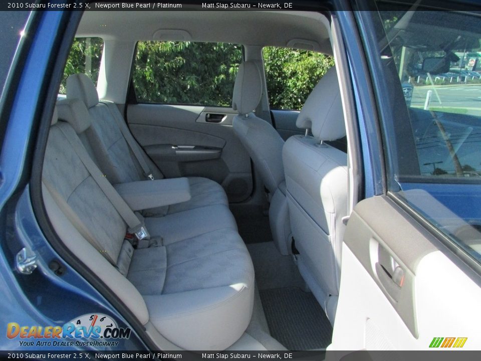 2010 Subaru Forester 2.5 X Newport Blue Pearl / Platinum Photo #19