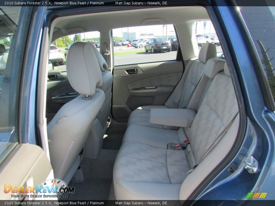 2010 Subaru Forester 2.5 X Newport Blue Pearl / Platinum Photo #21