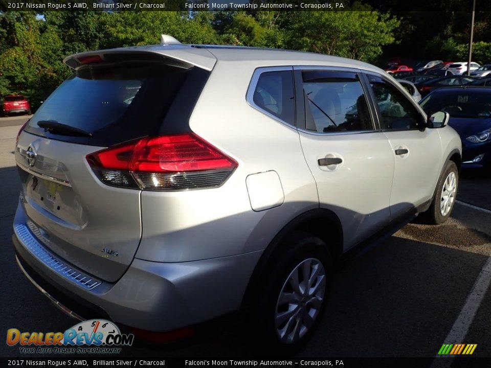 2017 Nissan Rogue S AWD Brilliant Silver / Charcoal Photo #4