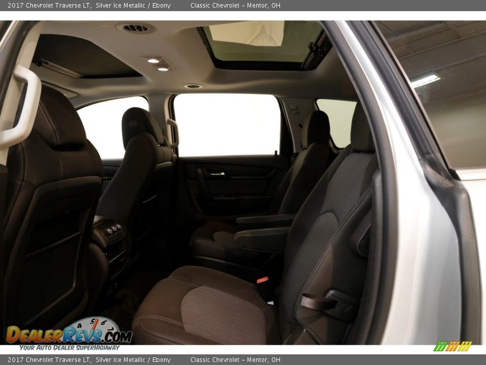 2017 Chevrolet Traverse LT Silver Ice Metallic / Ebony Photo #16