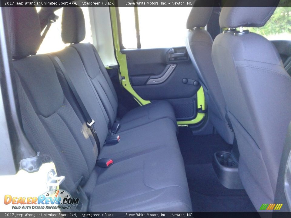 2017 Jeep Wrangler Unlimited Sport 4x4 Hypergreen / Black Photo #13