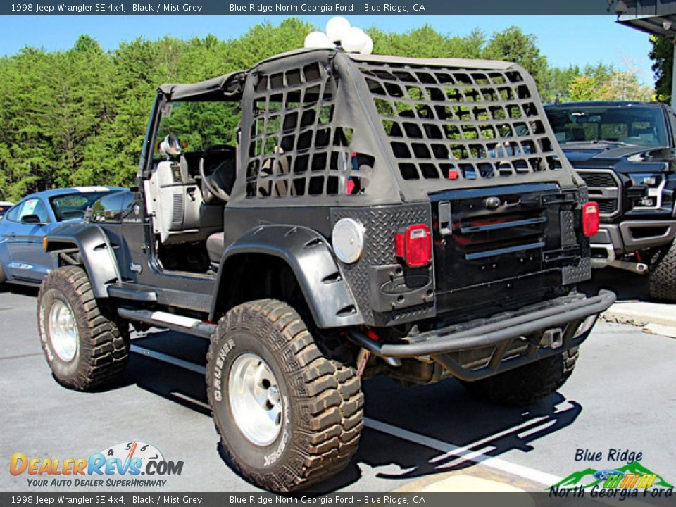 1998 Jeep Wrangler SE 4x4 Black / Mist Grey Photo #3