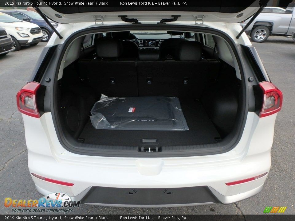 2019 Kia Niro S Touring Hybrid Snow White Pearl / Black Photo #4