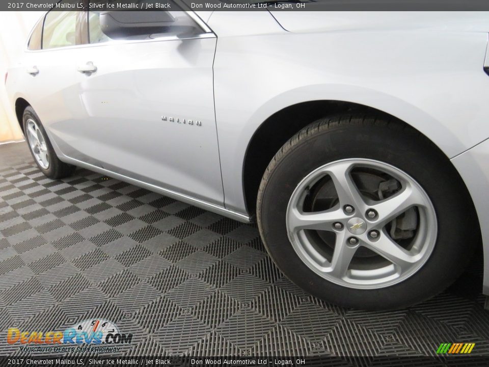 2017 Chevrolet Malibu LS Silver Ice Metallic / Jet Black Photo #4
