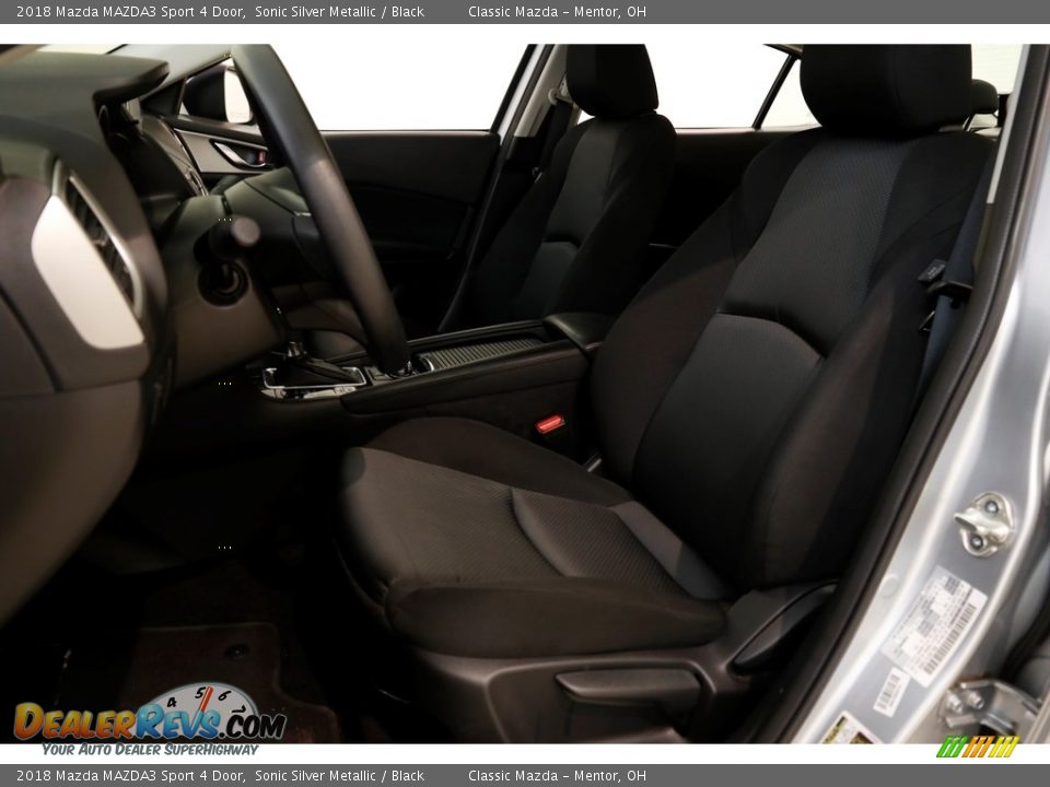 2018 Mazda MAZDA3 Sport 4 Door Sonic Silver Metallic / Black Photo #5