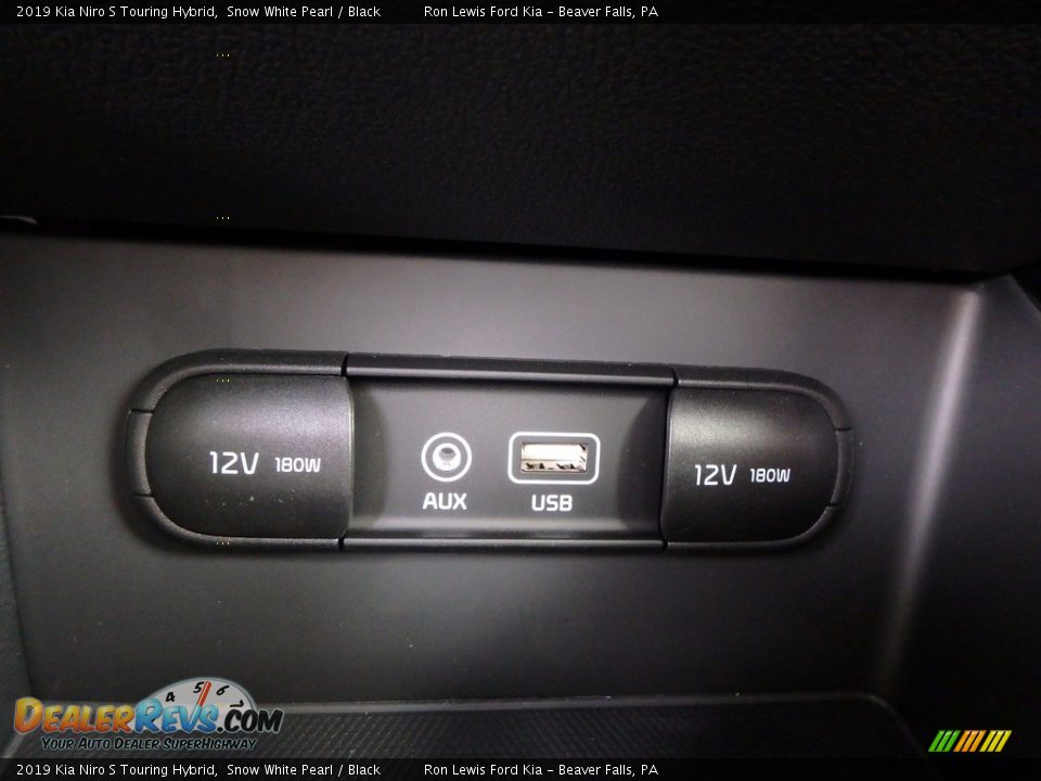 2019 Kia Niro S Touring Hybrid Snow White Pearl / Black Photo #20