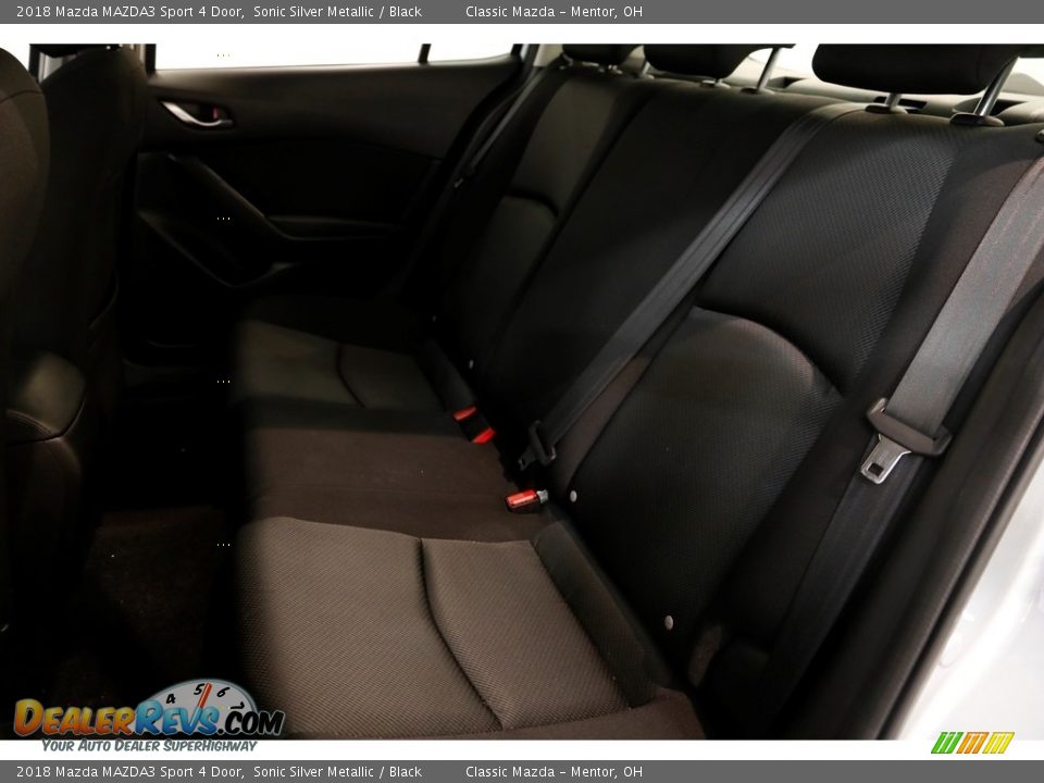 2018 Mazda MAZDA3 Sport 4 Door Sonic Silver Metallic / Black Photo #14