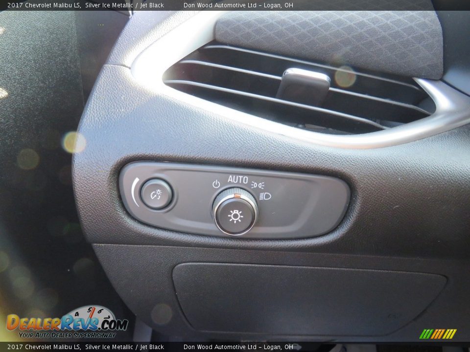 2017 Chevrolet Malibu LS Silver Ice Metallic / Jet Black Photo #18