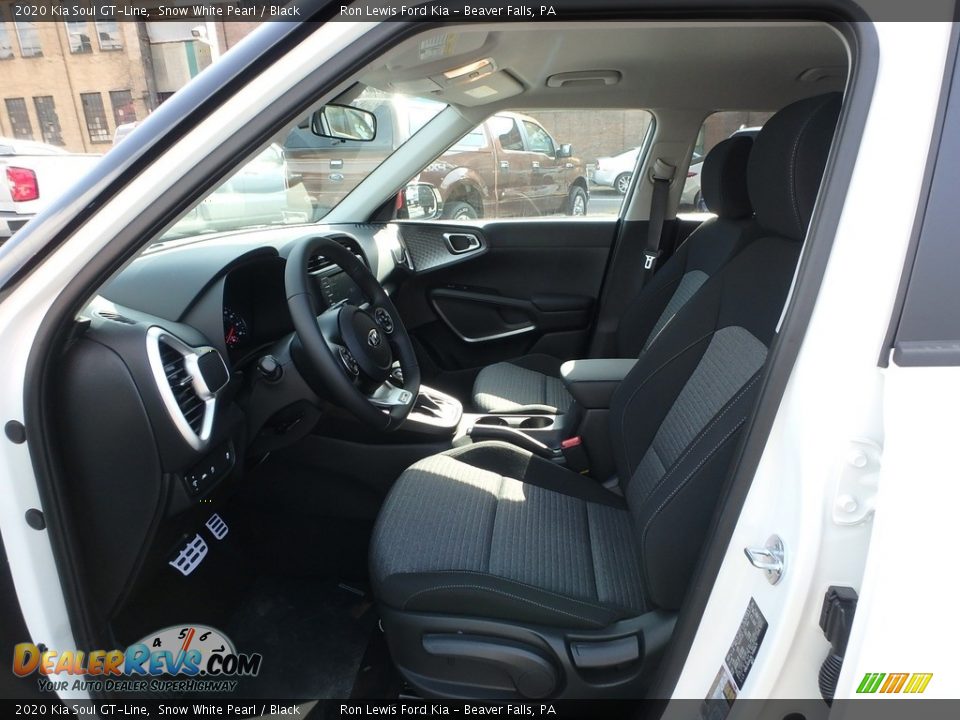 Front Seat of 2020 Kia Soul GT-Line Photo #12