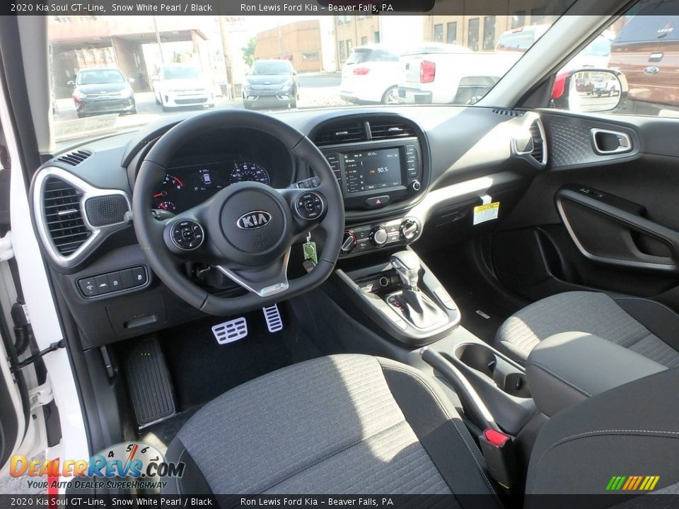 Front Seat of 2020 Kia Soul GT-Line Photo #14