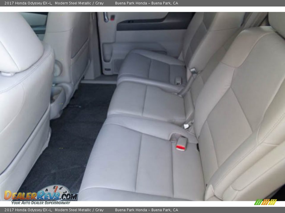 2017 Honda Odyssey EX-L Modern Steel Metallic / Gray Photo #4