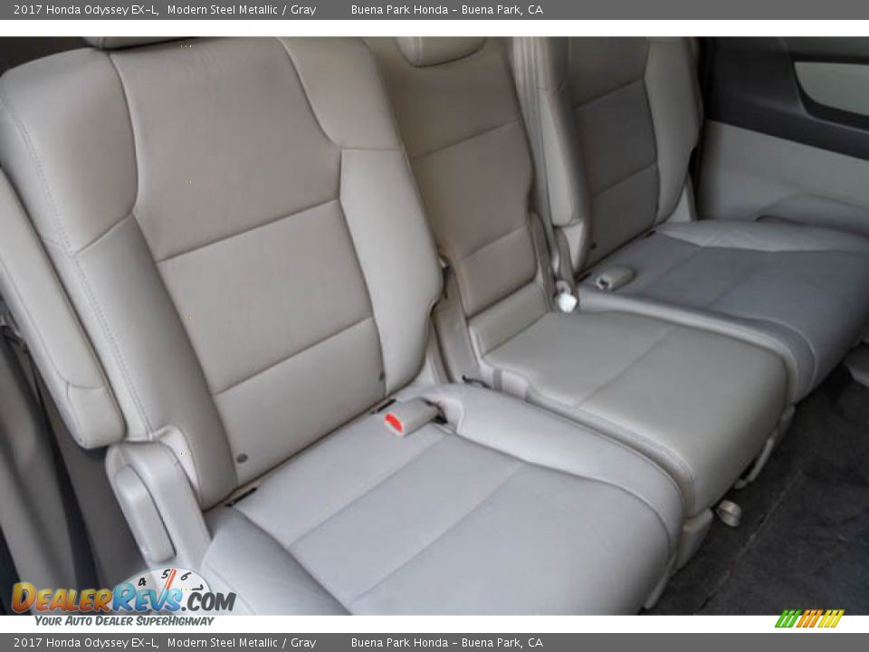 2017 Honda Odyssey EX-L Modern Steel Metallic / Gray Photo #24