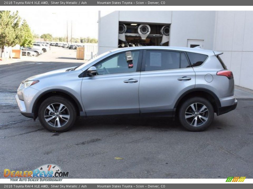 2018 Toyota RAV4 XLE AWD Silver Sky Metallic / Ash Photo #3