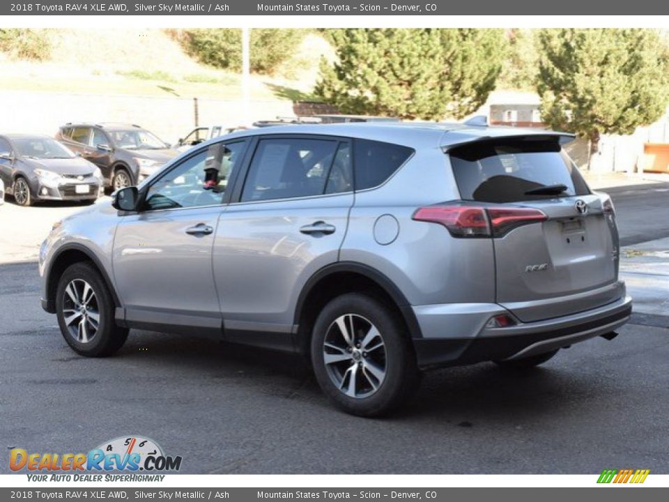 2018 Toyota RAV4 XLE AWD Silver Sky Metallic / Ash Photo #4