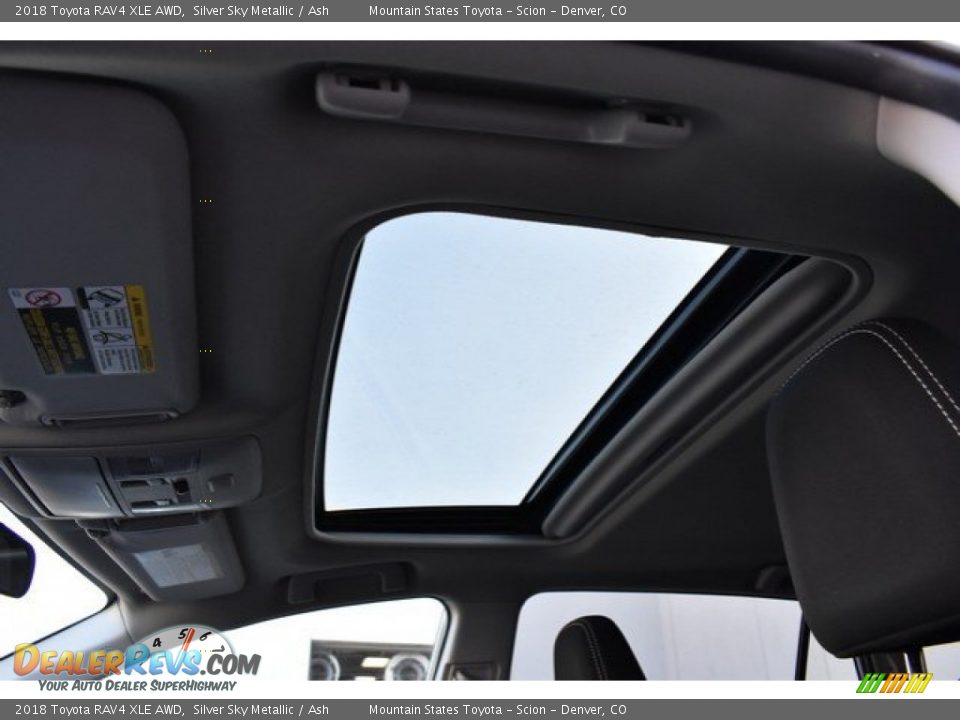 2018 Toyota RAV4 XLE AWD Silver Sky Metallic / Ash Photo #10