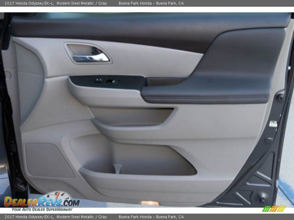 2017 Honda Odyssey EX-L Modern Steel Metallic / Gray Photo #35