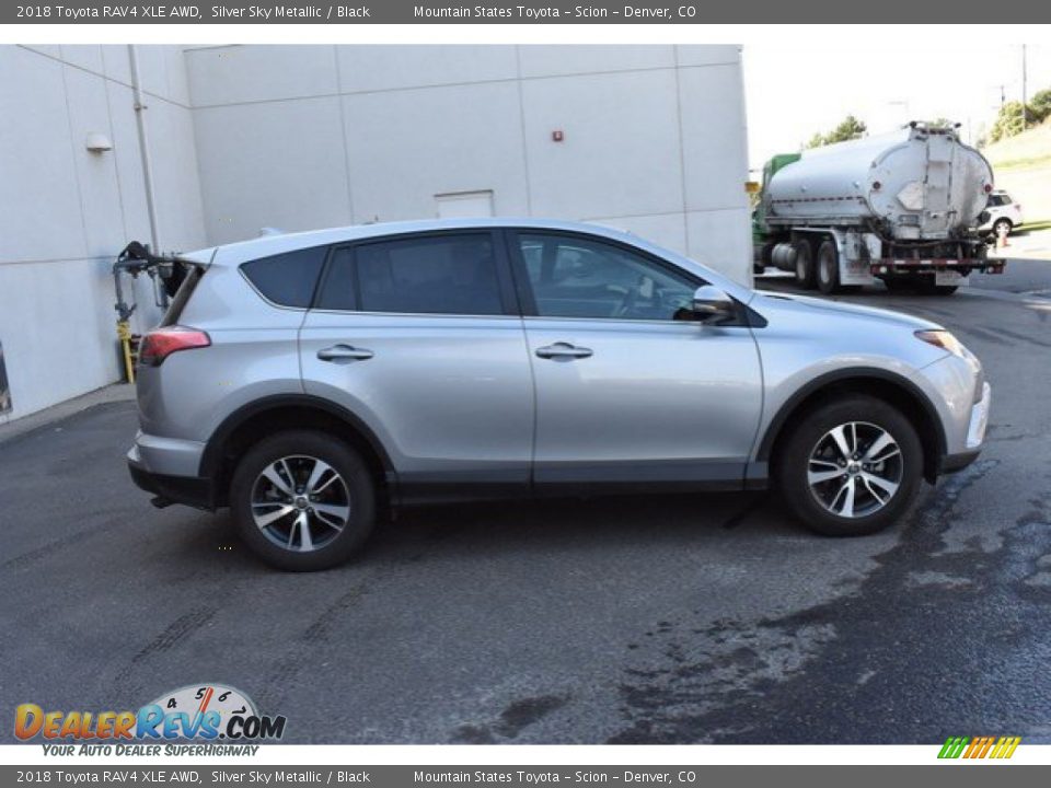 2018 Toyota RAV4 XLE AWD Silver Sky Metallic / Black Photo #7