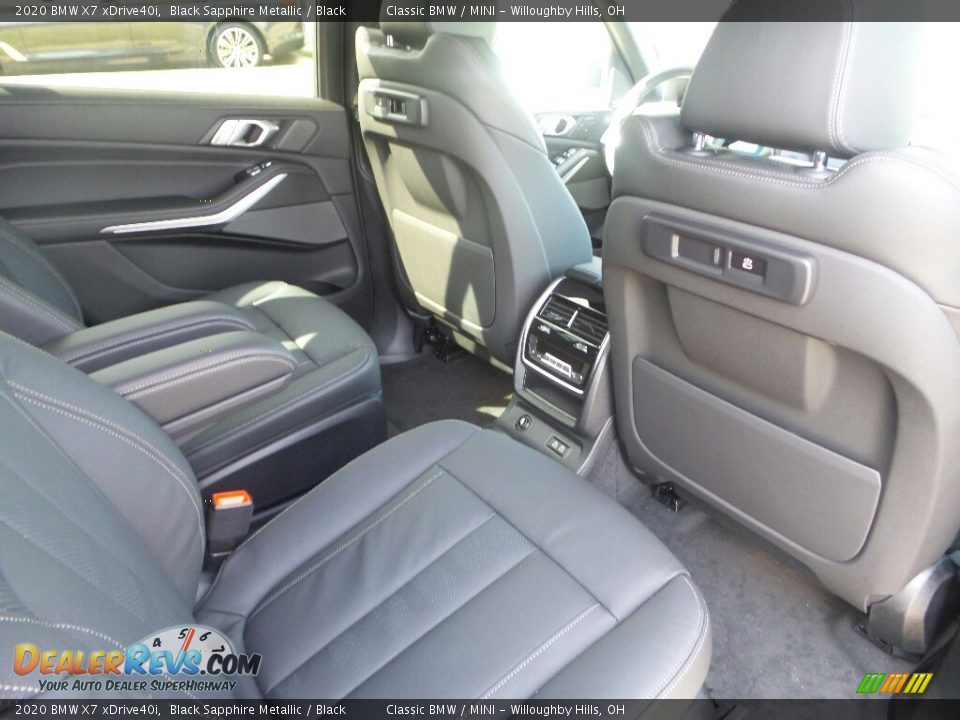 Rear Seat of 2020 BMW X7 xDrive40i Photo #4