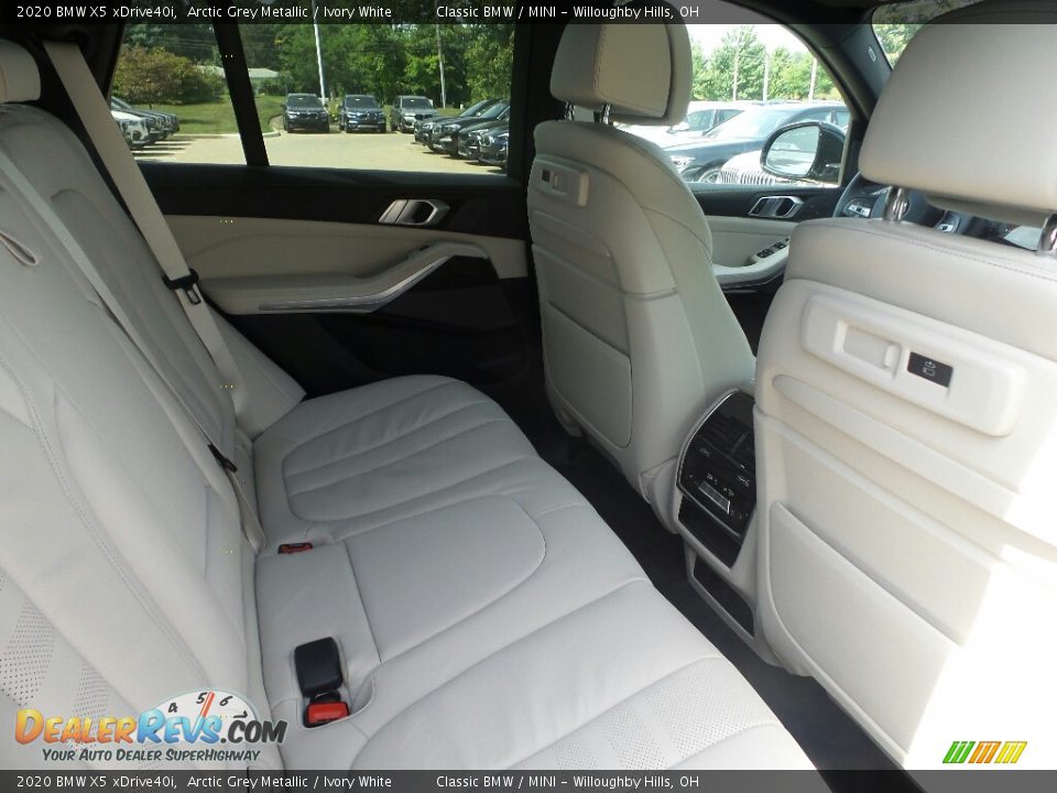 Front Seat of 2020 BMW X5 xDrive40i Photo #4