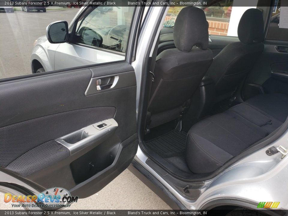 2013 Subaru Forester 2.5 X Premium Ice Silver Metallic / Black Photo #26