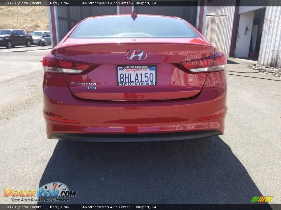 2017 Hyundai Elantra SE Red / Gray Photo #4