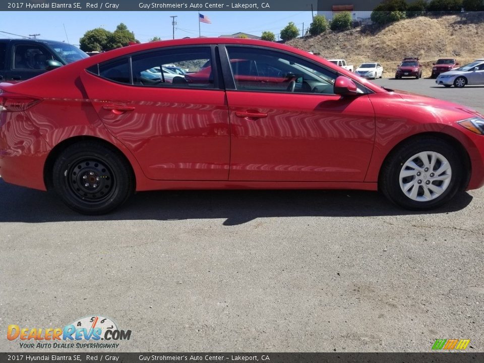 2017 Hyundai Elantra SE Red / Gray Photo #5