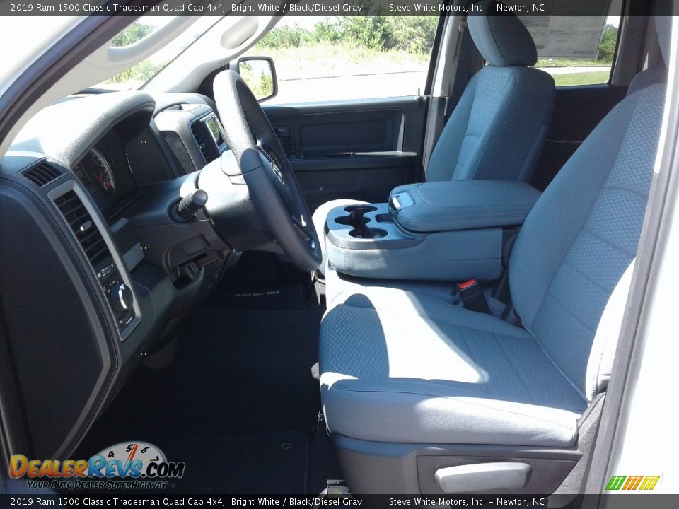 2019 Ram 1500 Classic Tradesman Quad Cab 4x4 Bright White / Black/Diesel Gray Photo #10