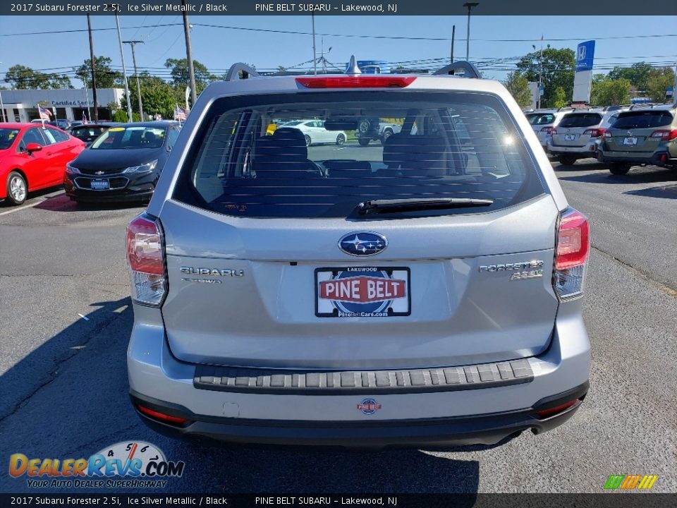 2017 Subaru Forester 2.5i Ice Silver Metallic / Black Photo #6