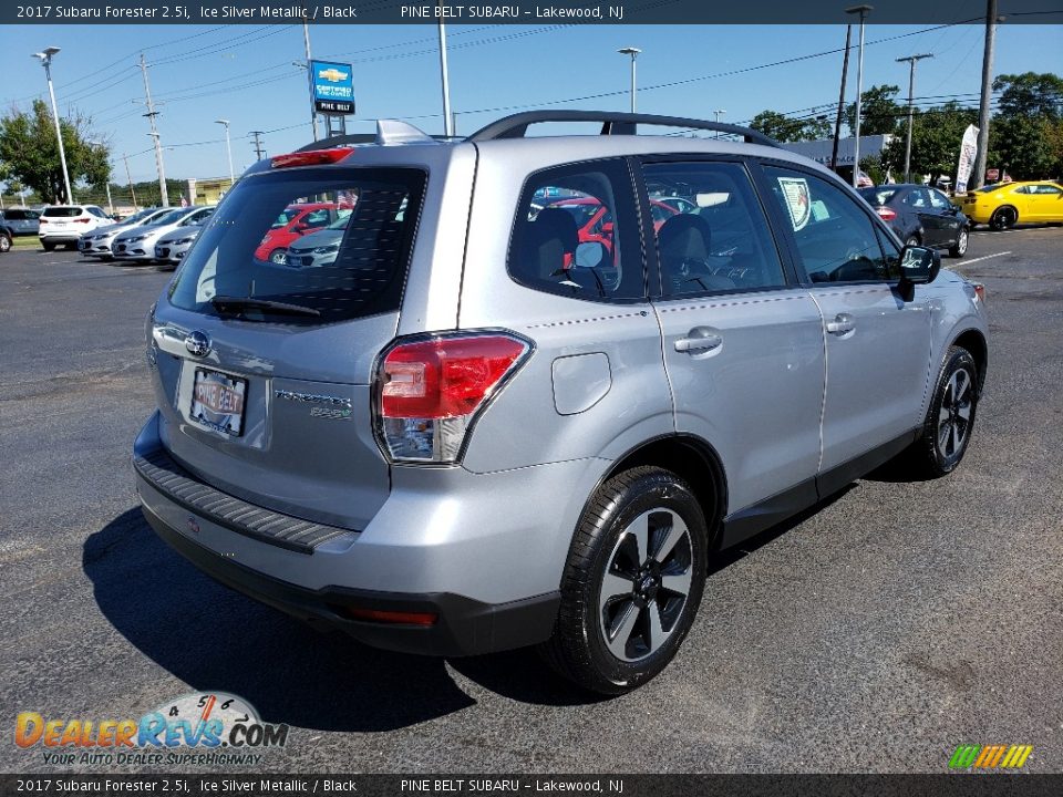 2017 Subaru Forester 2.5i Ice Silver Metallic / Black Photo #7