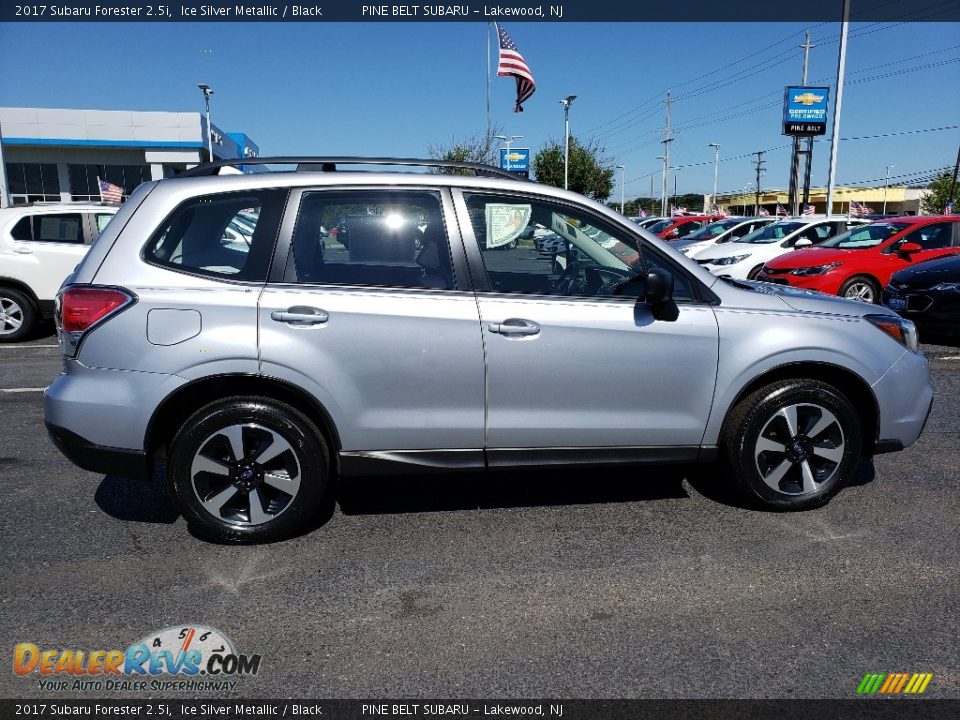 2017 Subaru Forester 2.5i Ice Silver Metallic / Black Photo #8