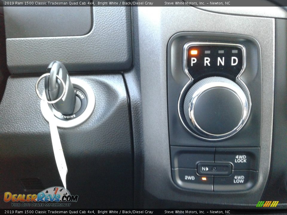 2019 Ram 1500 Classic Tradesman Quad Cab 4x4 Bright White / Black/Diesel Gray Photo #21