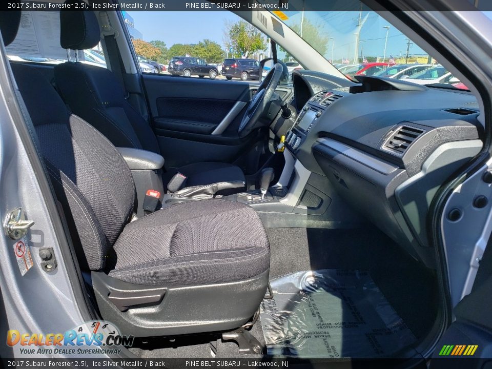 2017 Subaru Forester 2.5i Ice Silver Metallic / Black Photo #12